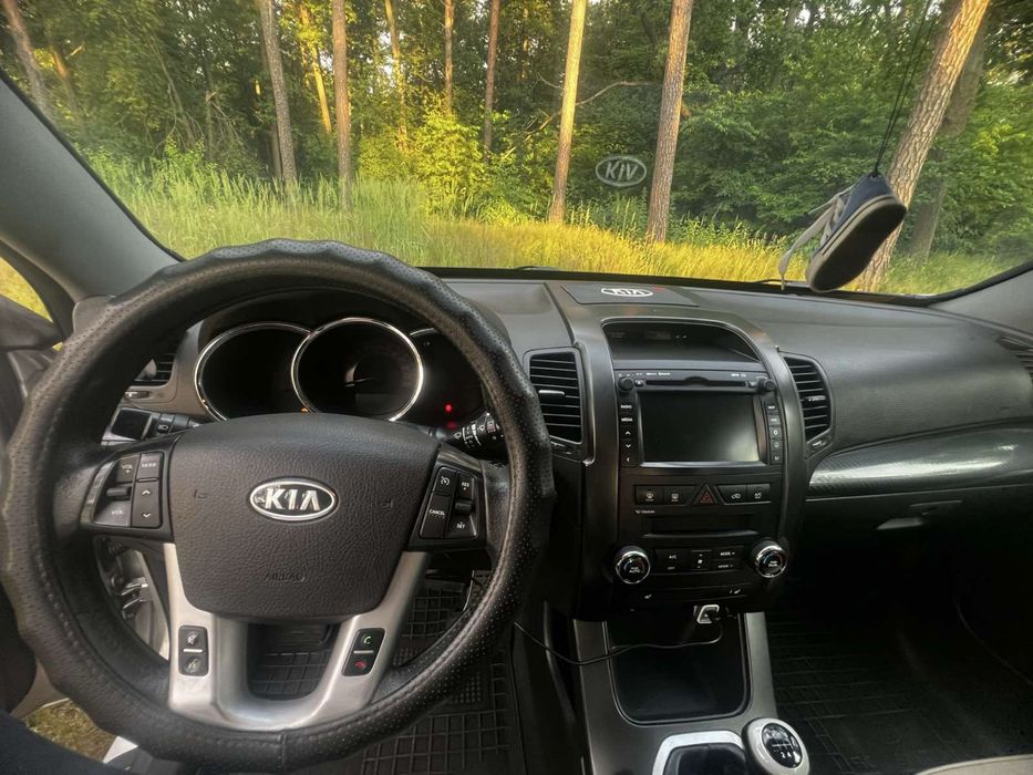 Продам KIA Sorento 2012