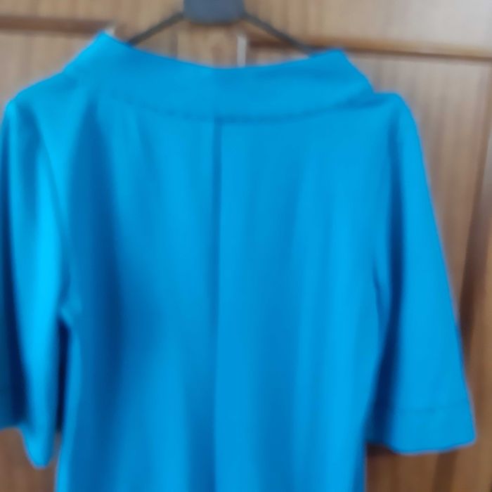 Продам платье фирменное Красивого зеленого цвета DIANORA