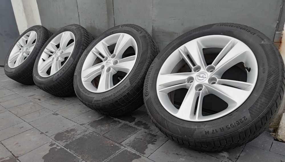 Oryginalne alufelgi 17 cali OPEL Insignia B 5x115 Cascada Astra J TPMS