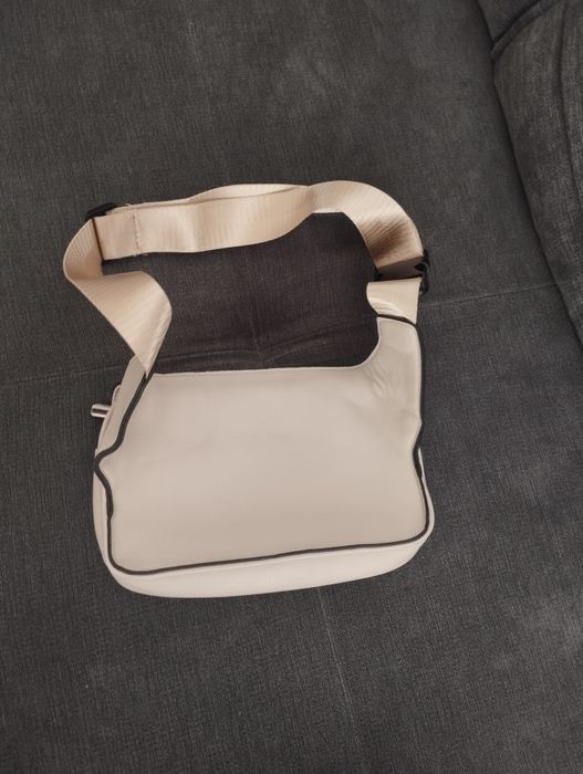 Beżowa nerka torebka