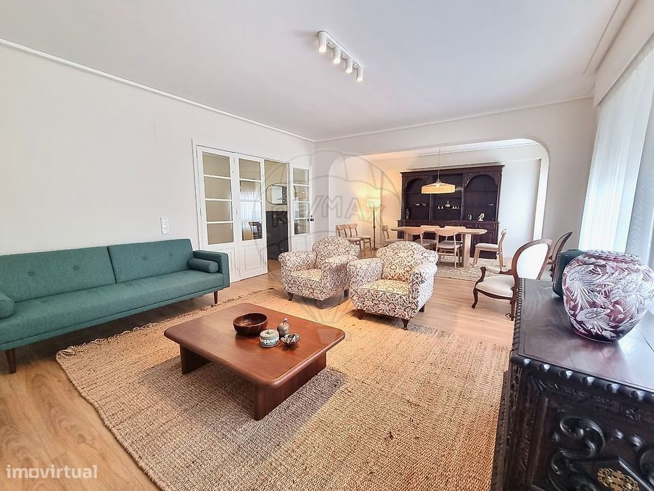 Apartamento T4 para arrendamento