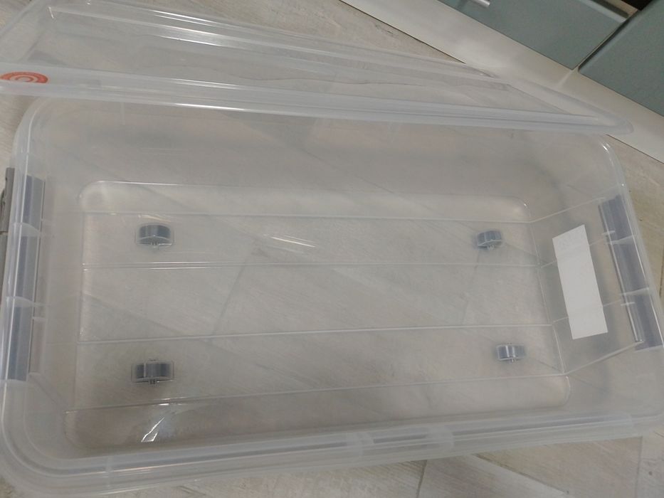 Бокси для зберігання на колесиках