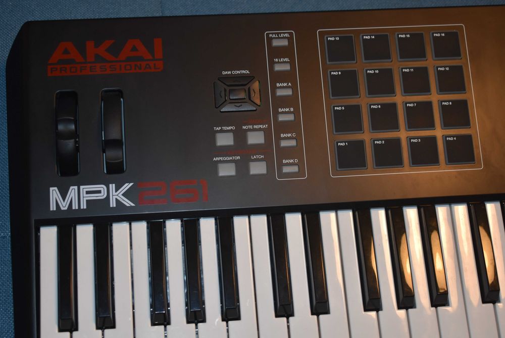 Akai Professional MPK261