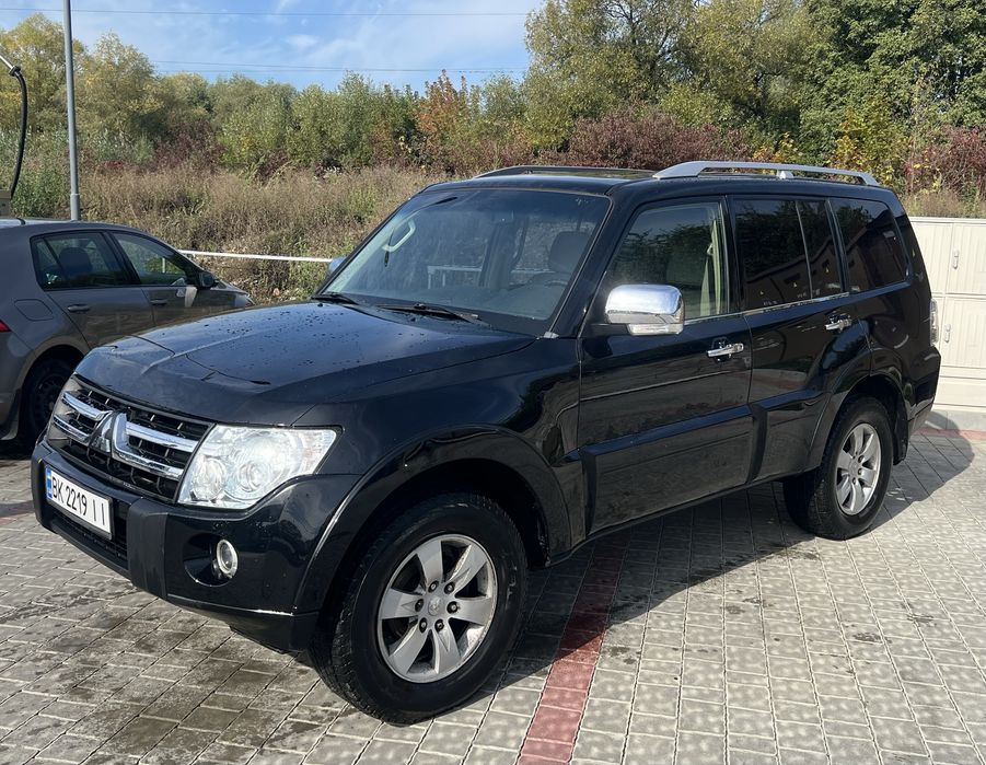 Mitsubishi Pajero Wagon 4