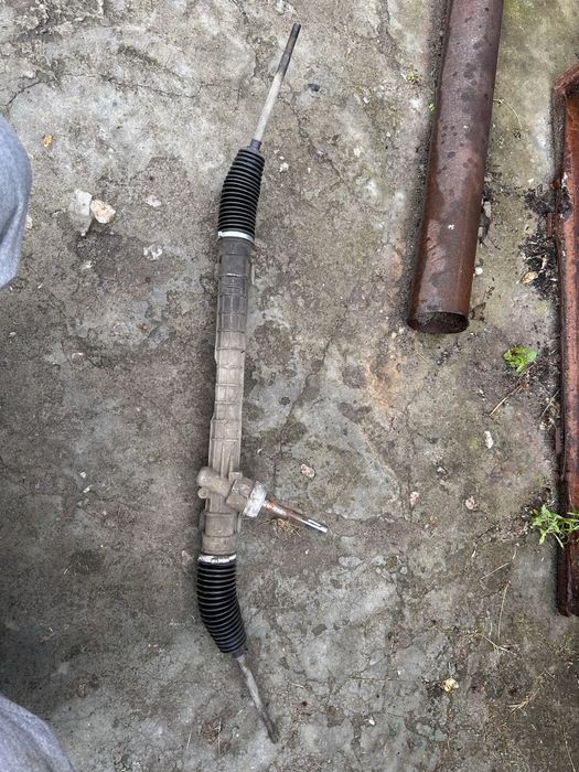 Рулевая рейка Опель Комбо 2006 года под реставрацию / corsa b