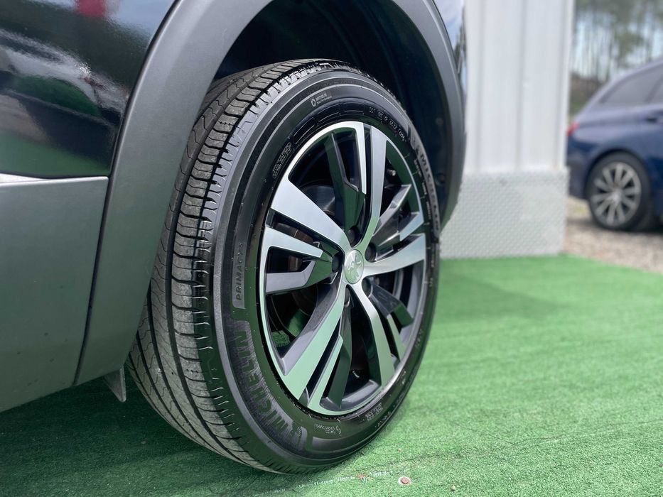 Peugeot 5008 1.5 BlueHDi Allure NACIONAL/7LUGARES