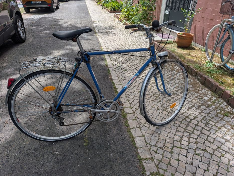 Orbita anos 80 a precisar de carinho