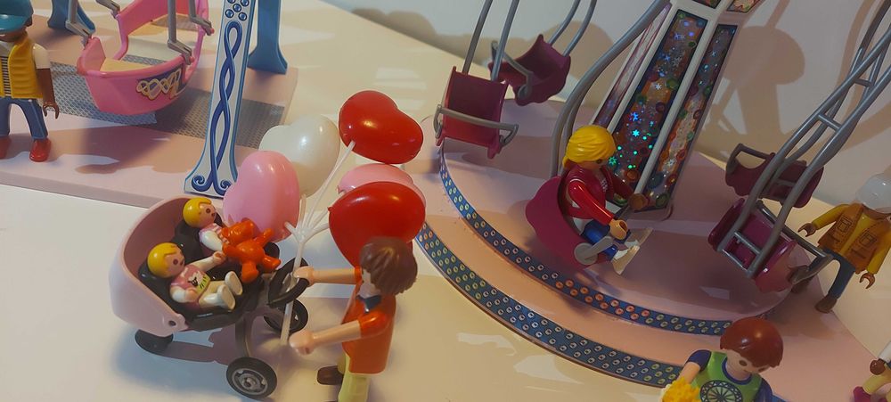 Lote Playmobil Parque de Atrações / Feira Popular com Carrossel de Luzes + Extras
