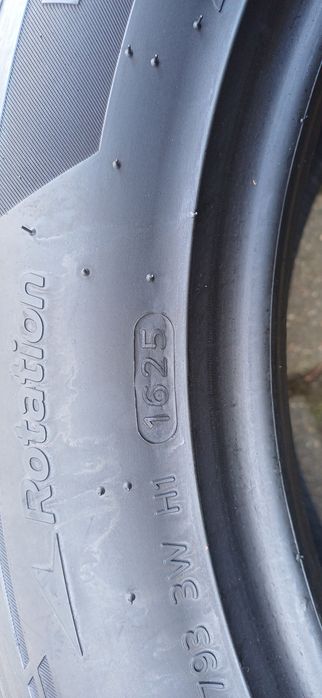 215/55R18 99V HANKOOK , dwie używane opony zimowe.