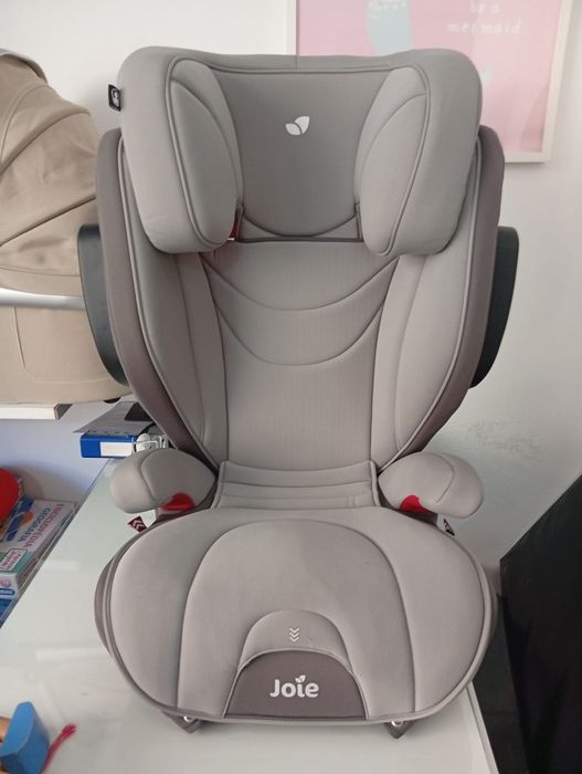 Cadeira auto com isofix da Joie