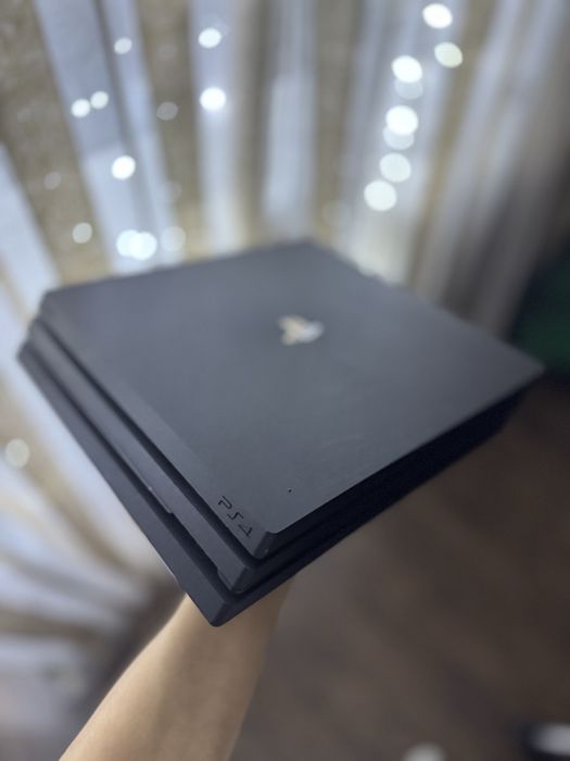 PlayStation 4 pro+ 5 ігор!