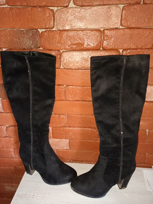 Kozaczki zamszowe z cyrkoniami