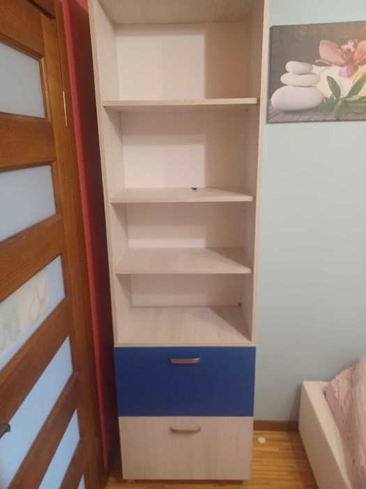 Regał do pokoju dziecięcego