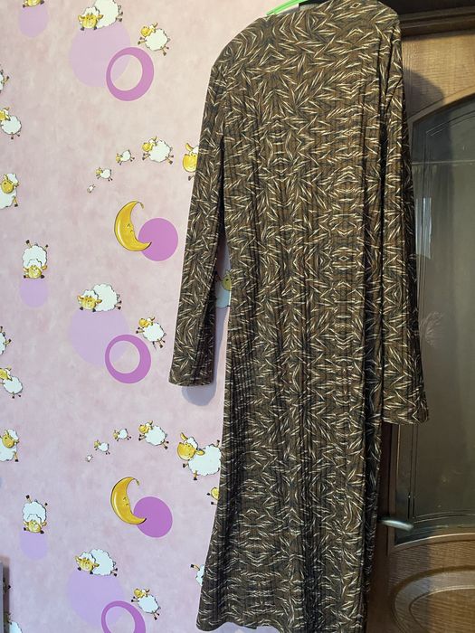 Сукня для жінки (розмір XL)