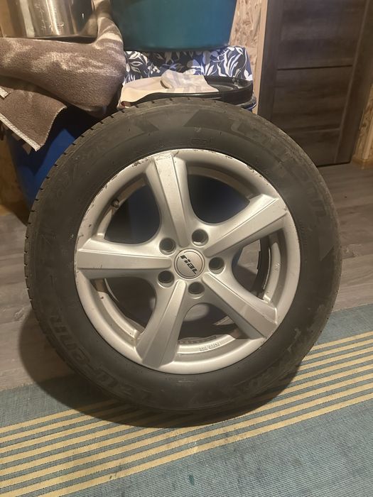 Колеса R16 205/60 Laufenn літо, диски 5x100