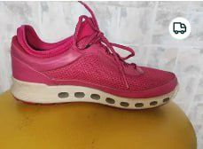 Кроссовки Ессо малиновые в gore tex. 26,5cm, рюкзак, куртка
Размер 40,