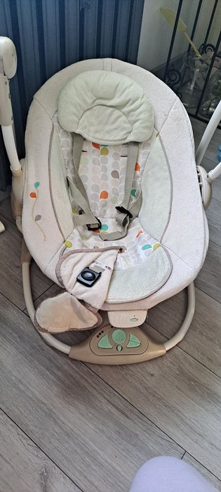 Leżaczek niemowlęcy