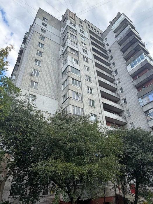 Терміновий продаж 2 кімнатної квартири вул.Пасічна