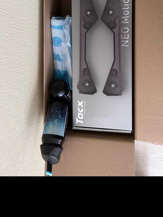 Продам велотренажер Tacx NEO 2T Smart!