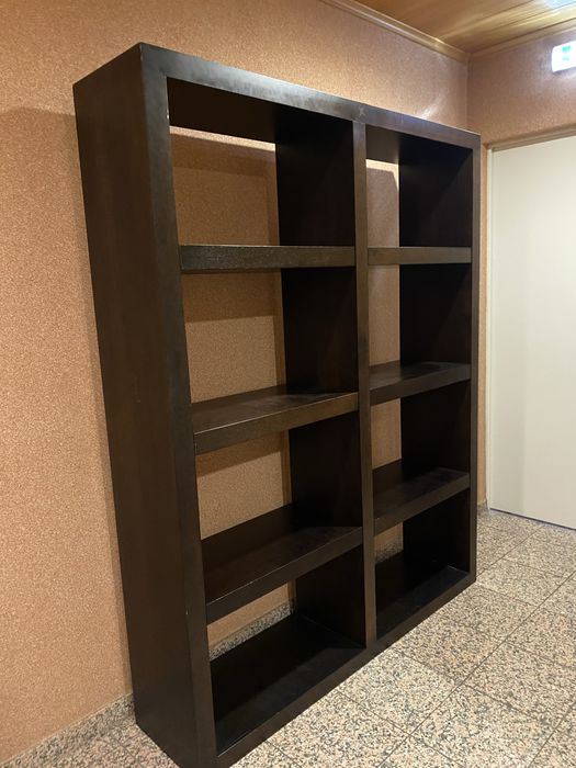 Estante madeira maciça cor wengué