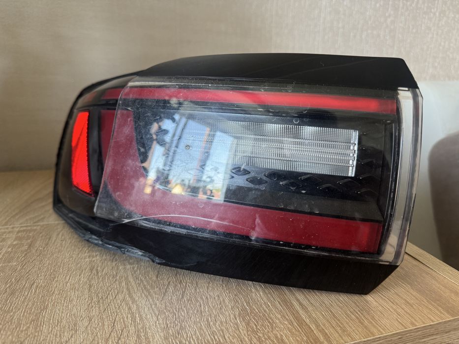 Vw id4 2023 usa задня фара