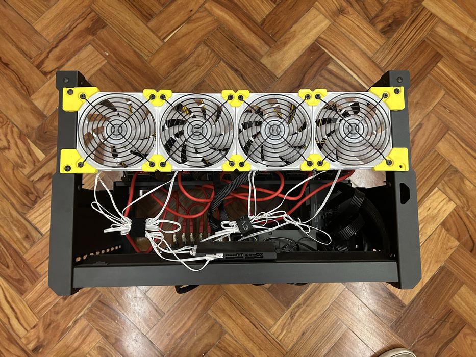 Mining Rig com 6 GPUs Gigabyte