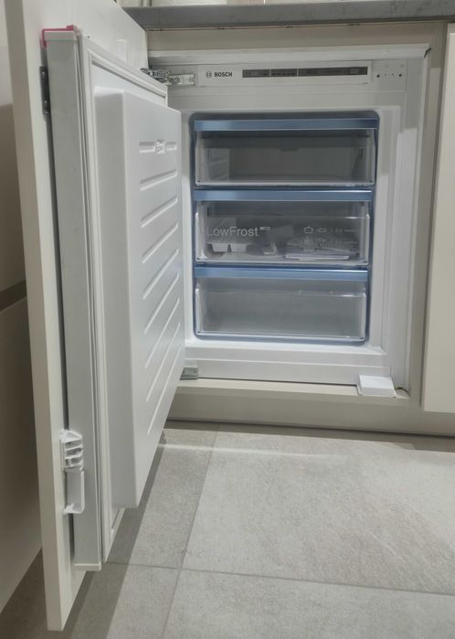 Zamrażarka Bosch Serie 6 GIV11AFE0