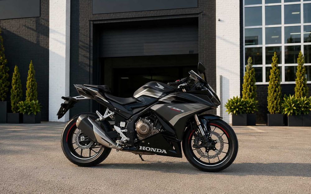 Honda CBR400R, 2022 рік, ABS