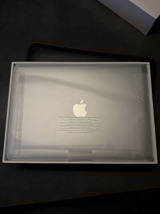Macbook Air 2020 m1 8/256