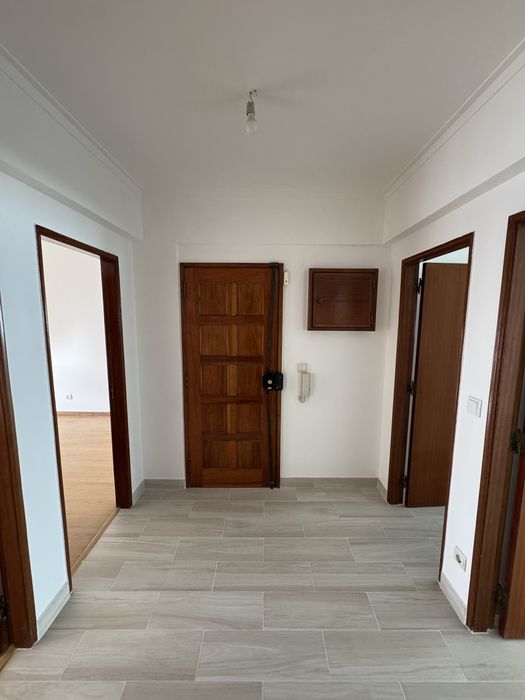 Arrendo T2 em São João da Talha - Loures