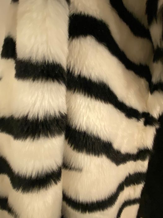 Futerko płaszcz zimowy kurtka Bershka w panterkę zeberkę zebra