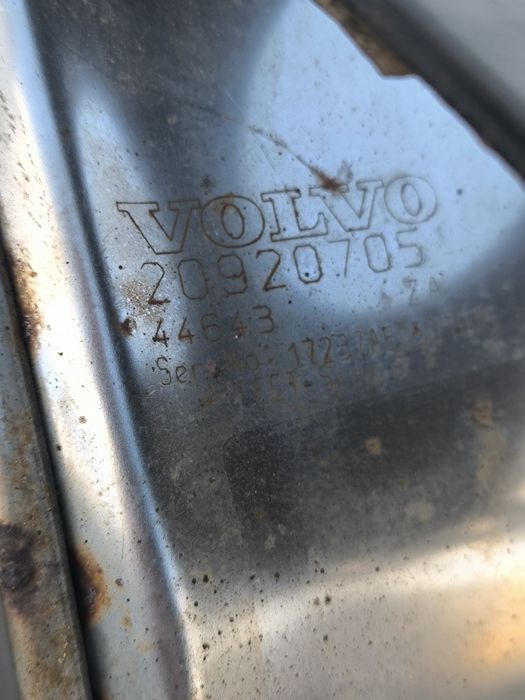 Глушник Каталізатор Вихлопна Запчастини  Шрот VOLVO