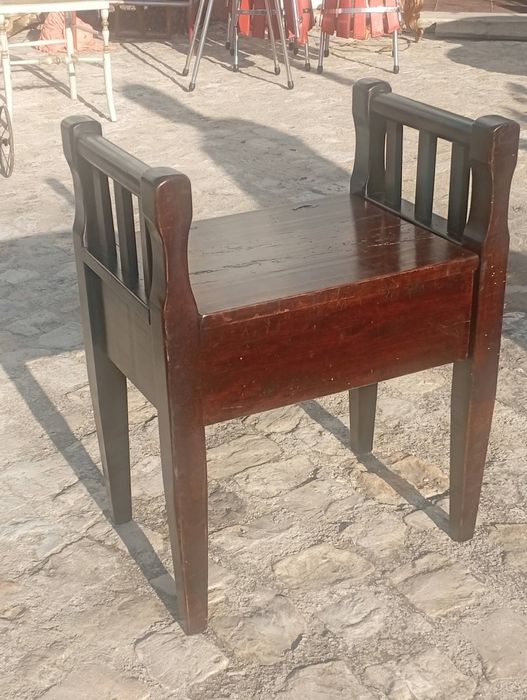 Banqueta com arrumação