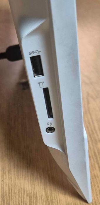 Komputer Lenovo All in one 4 rdzenie dysk ssd