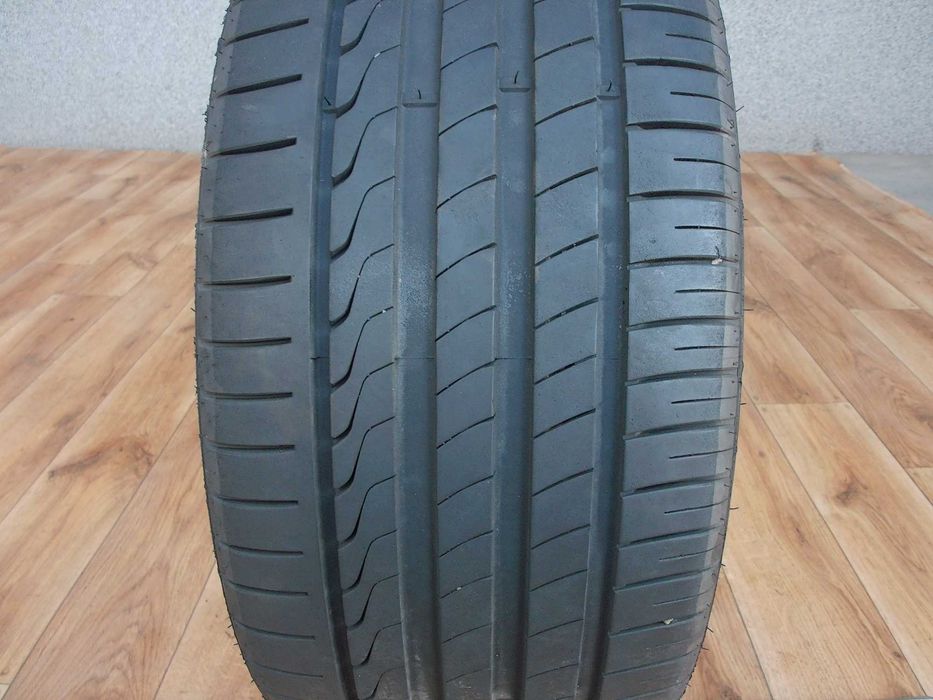 Minerva Radial F205 255/35ZR19 96Y XL lato