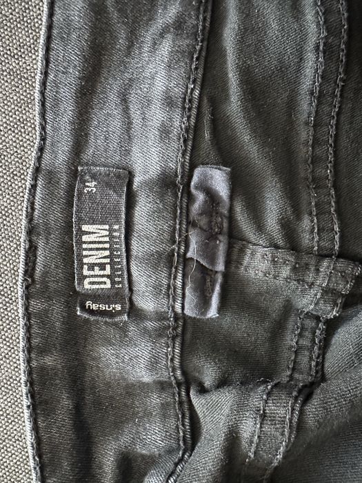 Czarne spodnie skinny z wyzszym stanem