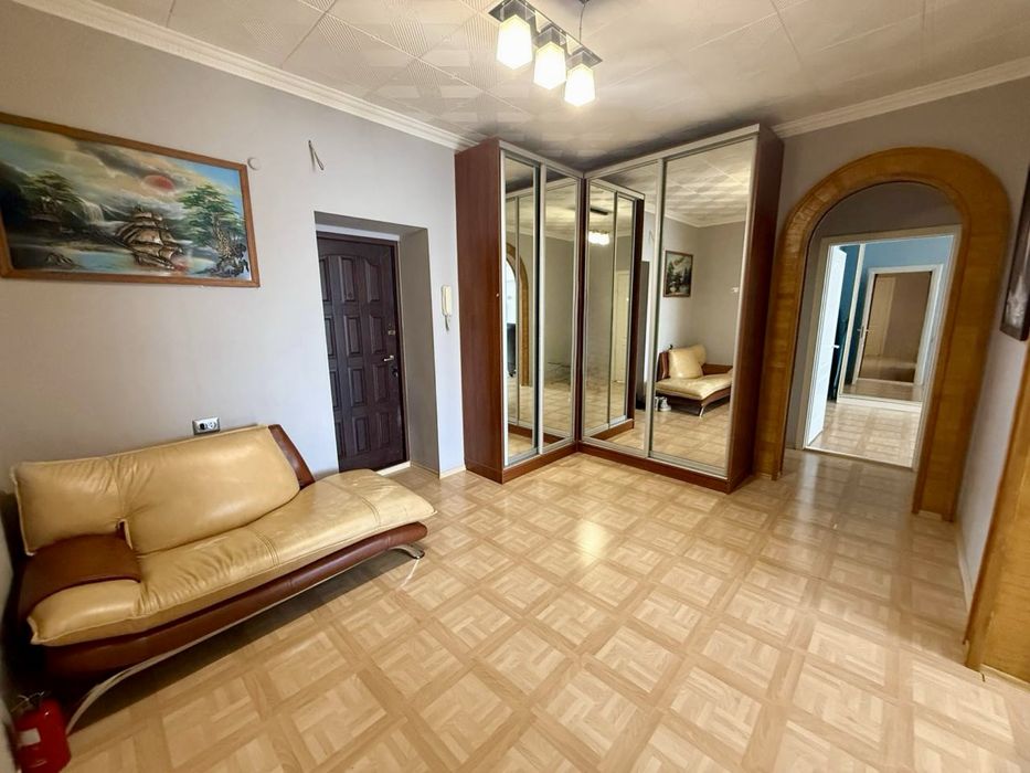 Продам 2к квартру. Рабочая 146. Уральская
