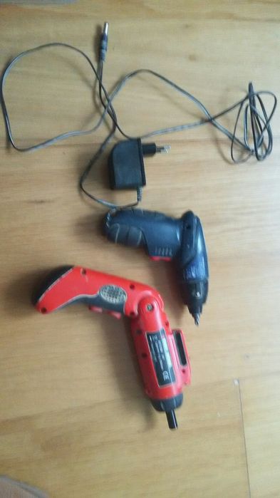 2 Aparafusadoras em bom estado quase novas