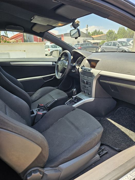 Opel Astra GTC — fotografia 6