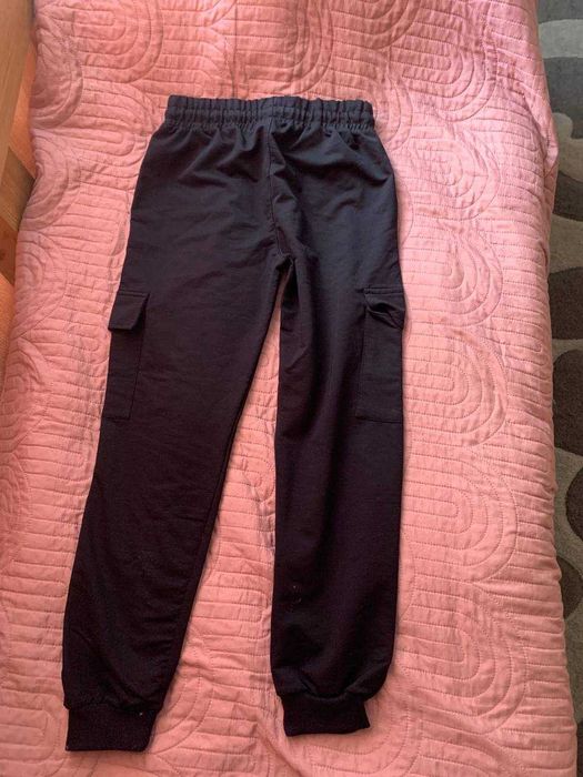 Чорні штани жіночі