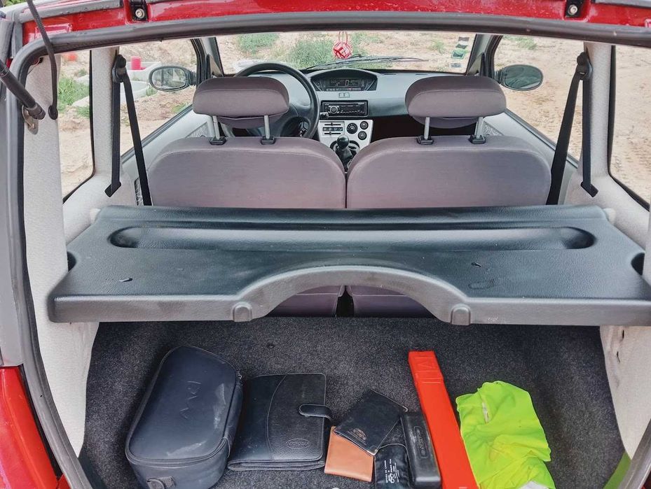 Vende-se Microcar MC2 de 2005 em muito bom estado geral com poucos quilómetros. Viatura sempre bem estimada.