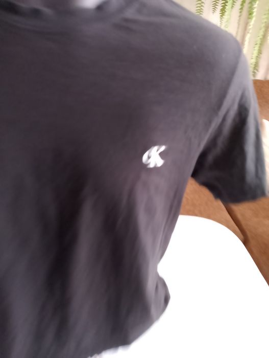 Koszulka męska Calvin klein oryginalna rozmiar M długość 67szer98