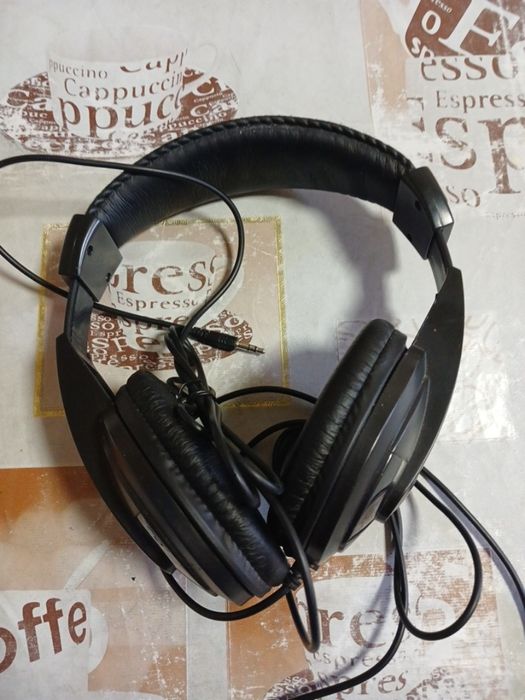 Навушники до телефону