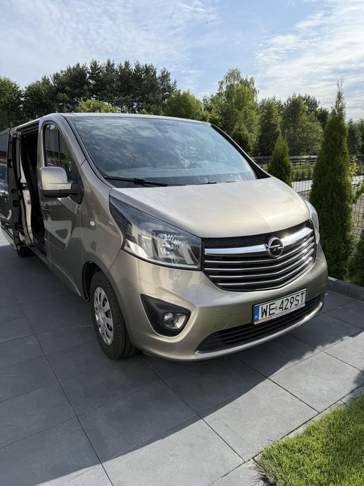 Wynajem, wynajmę busa, bus, busy 9 osobowy Opel Vivaro