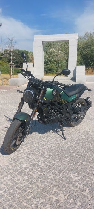 Benelli Leoncino 125