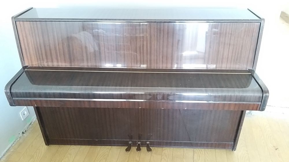 Pianino Legnica strojone 2 lata temu 1 wlaściciel