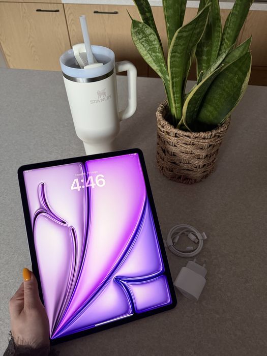 iPad Air 13-inch (M3) Wi-Fi + Cellular 128 GB –  nowy