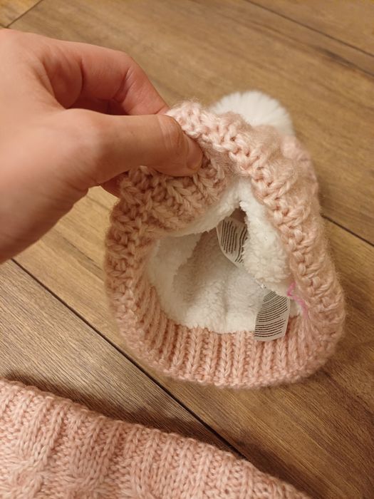 Nowy komplet czapka i komin równy dla dziewczynki