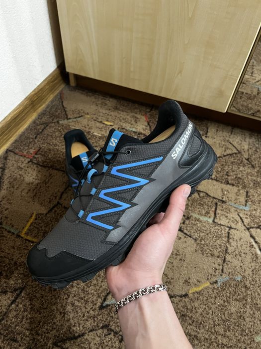 Трекинговые кроссовки Salomon Wattara