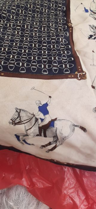 Apaszka damska wzór gracz polo na koniu